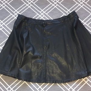 Forever 21 Plus Gently worn Black Skater Skirt